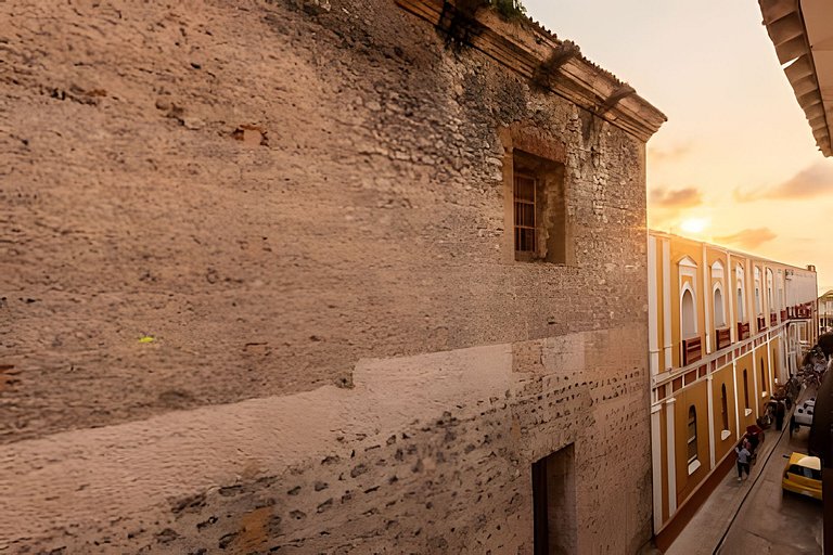 Apto con balcón en en Centro Historico - Zaher G