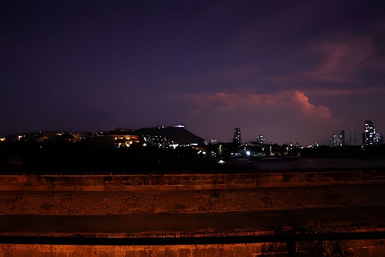 Relaxing New Apt w/ Balcony in Getsemani!