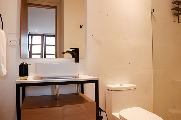 Relaxing New Apt w/ Balcony in Getsemani!