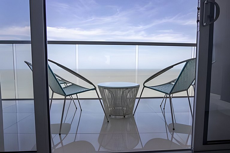 Lujoso Apto de 2 Hab en piso 26 - Morros City