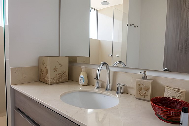 Lujoso Apto de 2 Hab en piso 26 - Morros City