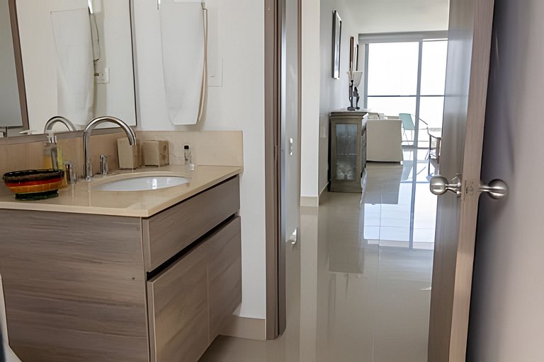 Lujoso Apto de 2 Hab en piso 26 - Morros City