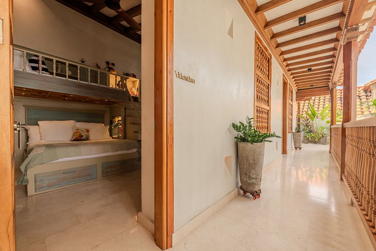 Casa IsaLuna: Oasis Privado de Lujo
