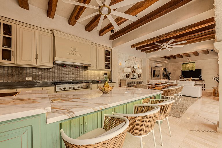 Casa IsaLuna: Oasis Privado de Lujo