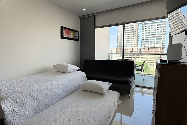 Hermoso Apto de 1 hab con Vista al Mar - Piso 10