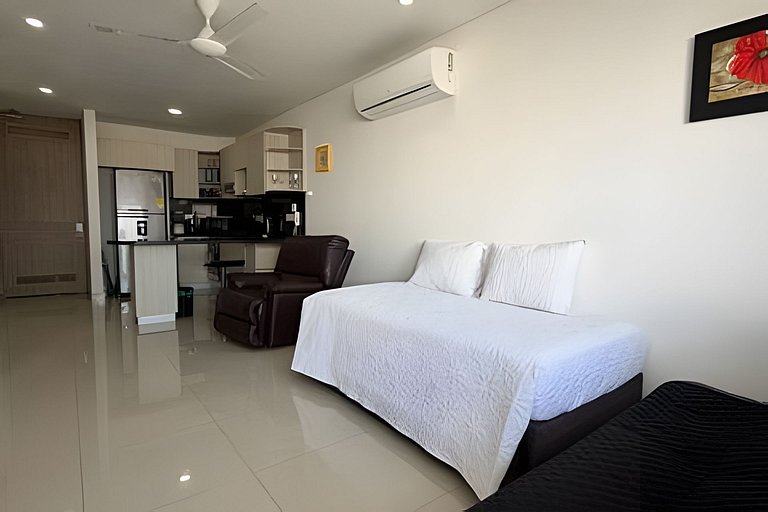 Hermoso Apto de 1 hab con Vista al Mar - Piso 10