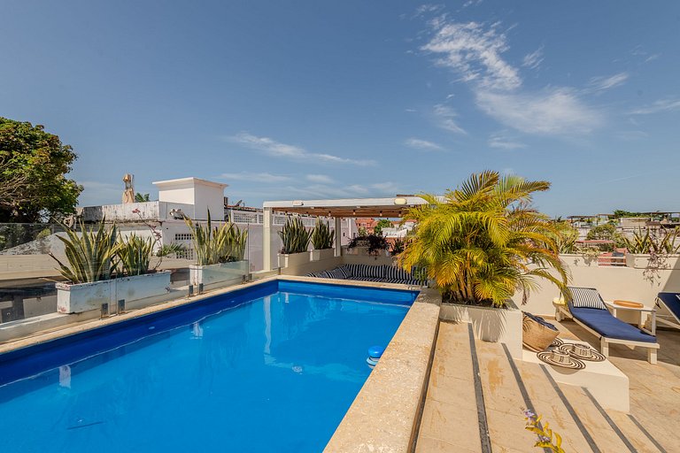 Casa de 5 Hab en la Ciudad Amurallada con Piscina