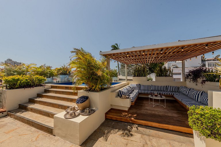 Casa de 5 Hab en la Ciudad Amurallada con Piscina