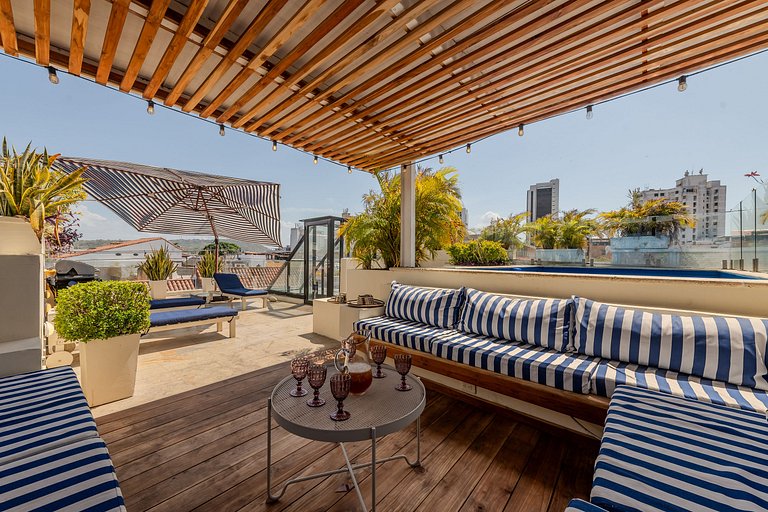 Casa de 5 Hab en la Ciudad Amurallada con Piscina