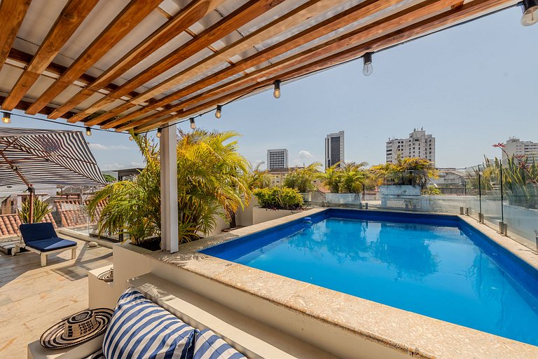 Casa de 5 Hab en la Ciudad Amurallada con Piscina