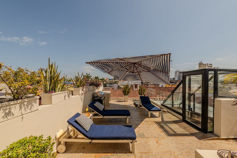 Casa de 5 Hab en la Ciudad Amurallada con Piscina