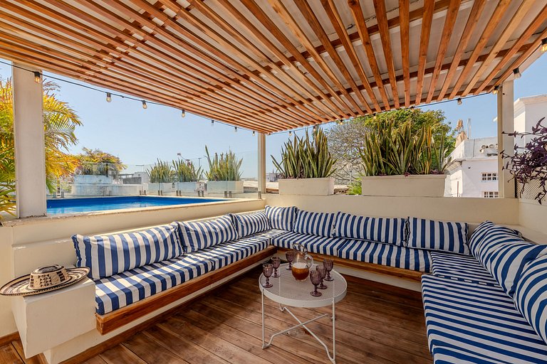 Casa de 5 Hab en la Ciudad Amurallada con Piscina