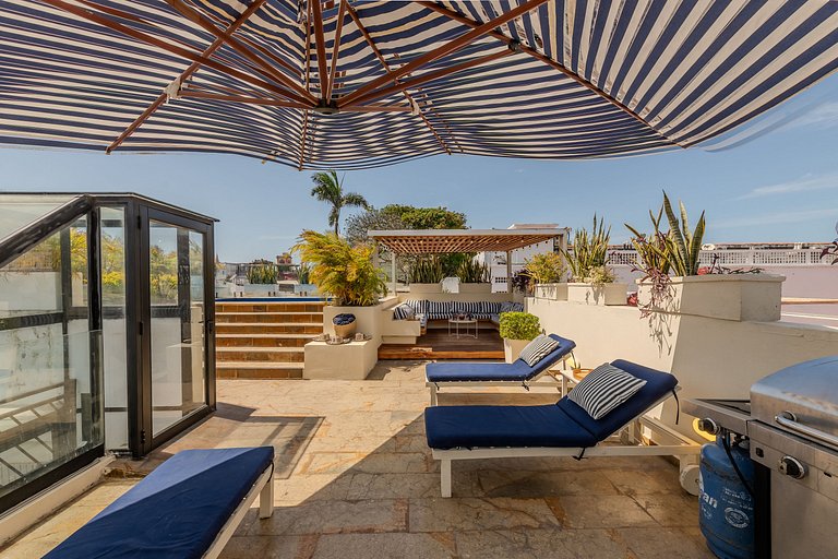 Casa de 5 Hab en la Ciudad Amurallada con Piscina