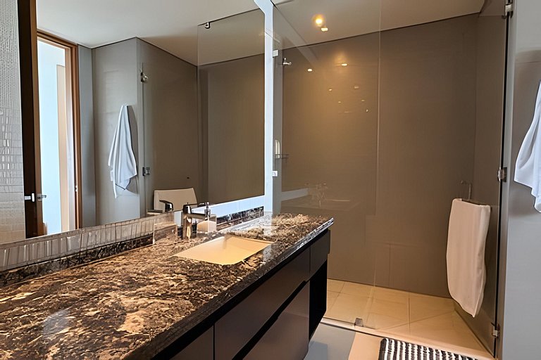 1904 h2 - Vista al mar y centro histórico 2 hab