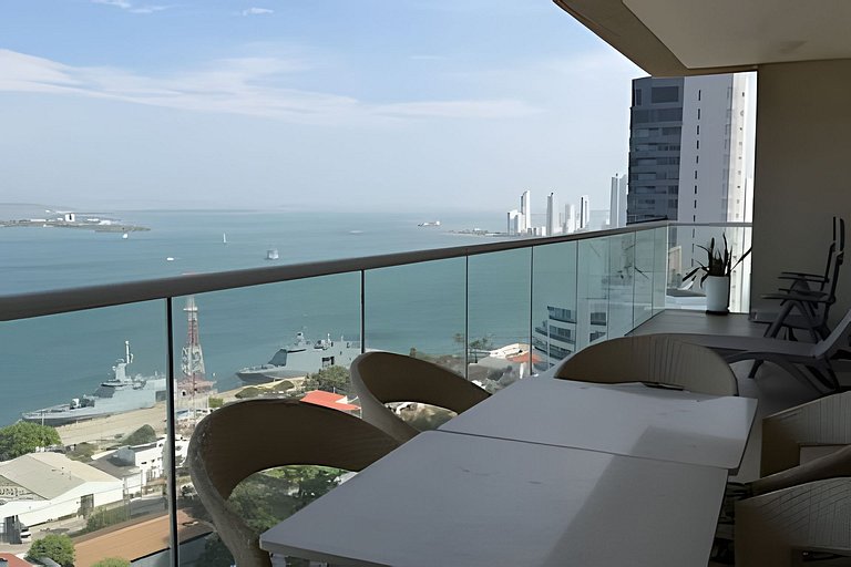 1904 h2 - Vista al mar y centro histórico 2 hab