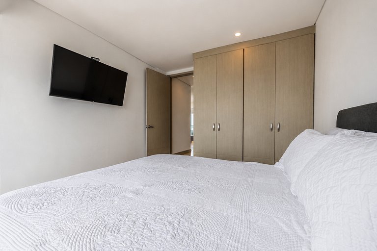¡Espectacular Apto Con Vista al Mar Piso 28!