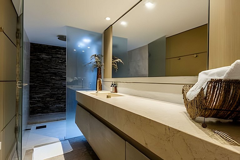 Ultra Luxury Rooftop Villa· Private Pool & Jacuzzi