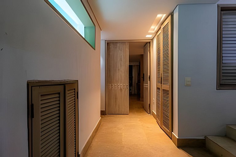Ultra Luxury Rooftop Villa· Private Pool & Jacuzzi