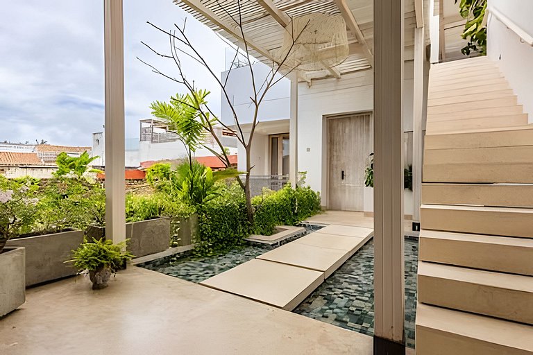 Ultra Luxury Rooftop Villa· Private Pool & Jacuzzi